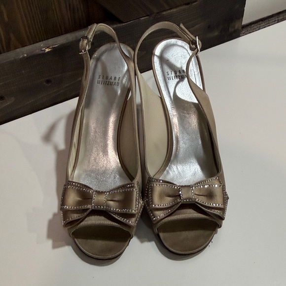 2/35$❤️Stuart Weitzman Tan Heels with Bow Detail - Picture 3 of 7